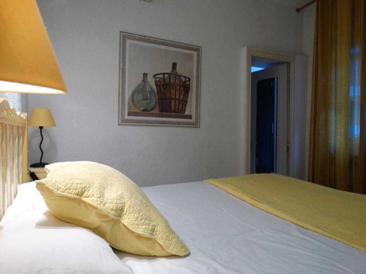 Logis Hotel Le Glacier Orange  Cameră foto